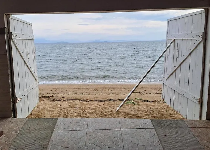 Casa Na Frente Do Mar, Pe Na Areia